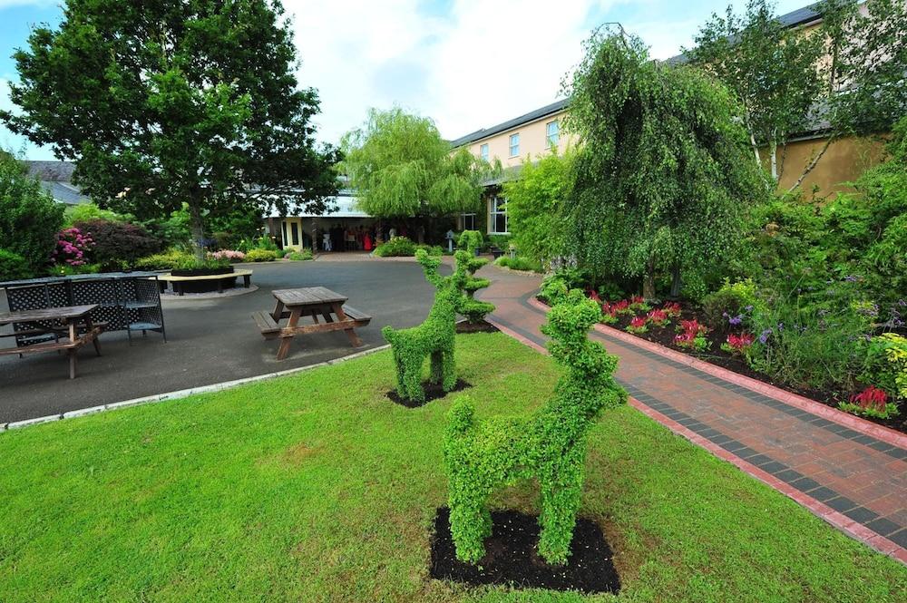 CAHIR HOUSE HOTEL 97499 — 7