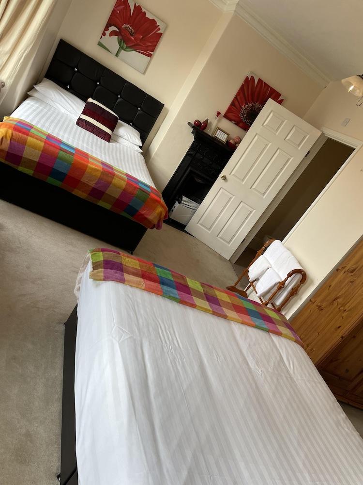 Diamonds Lodge Ltd (Ex Crossways Guest House) — 6