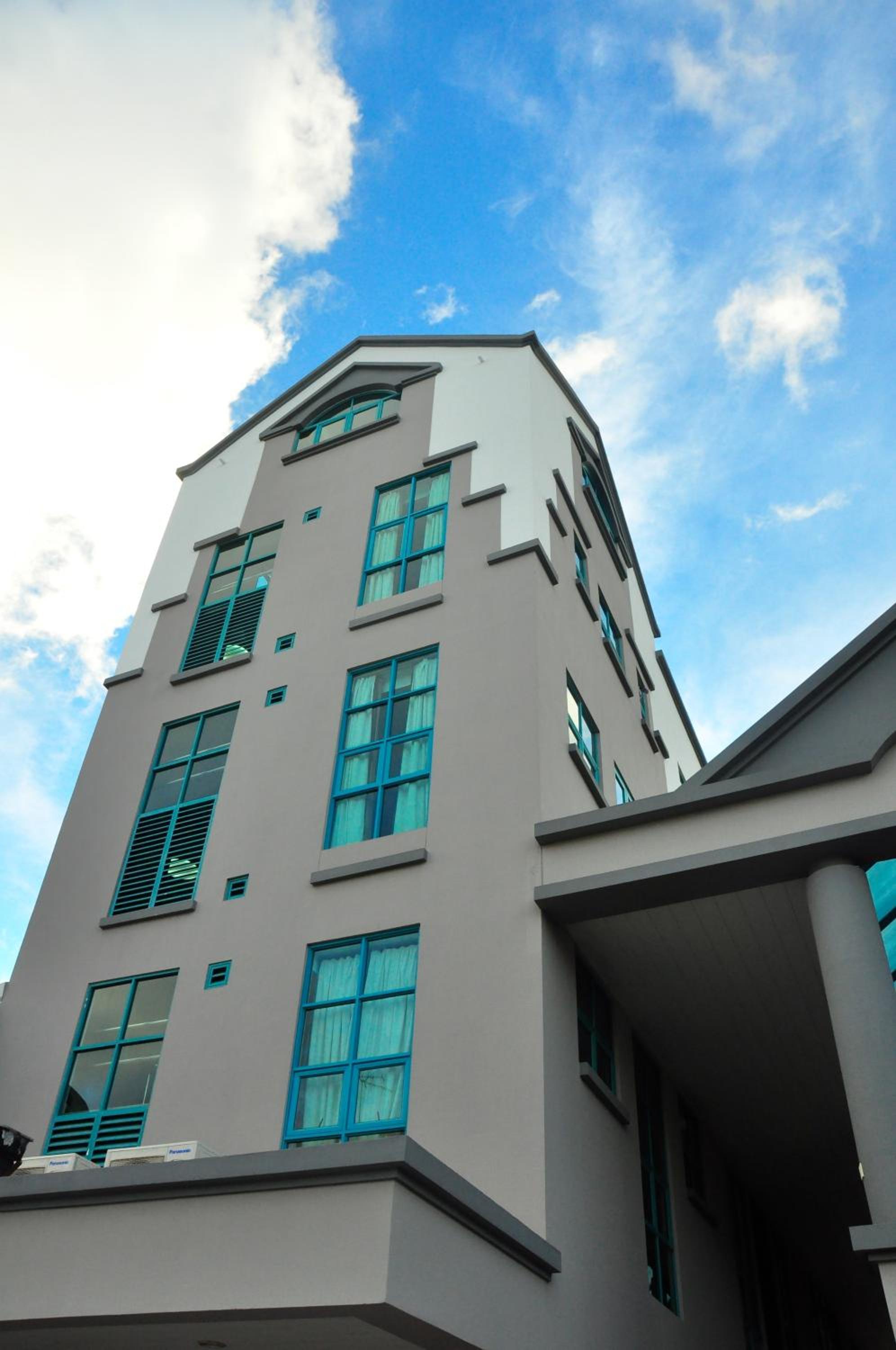 Tat Place Hotel And Cafa — 3