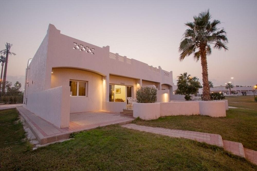 Copthorne Al Jahra Hotel & Resort — 1