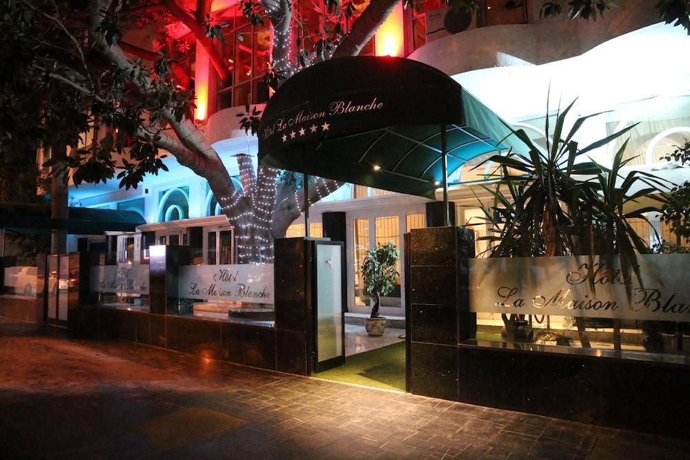 HOTEL LA MAISON BLANCHE 128974 — 2