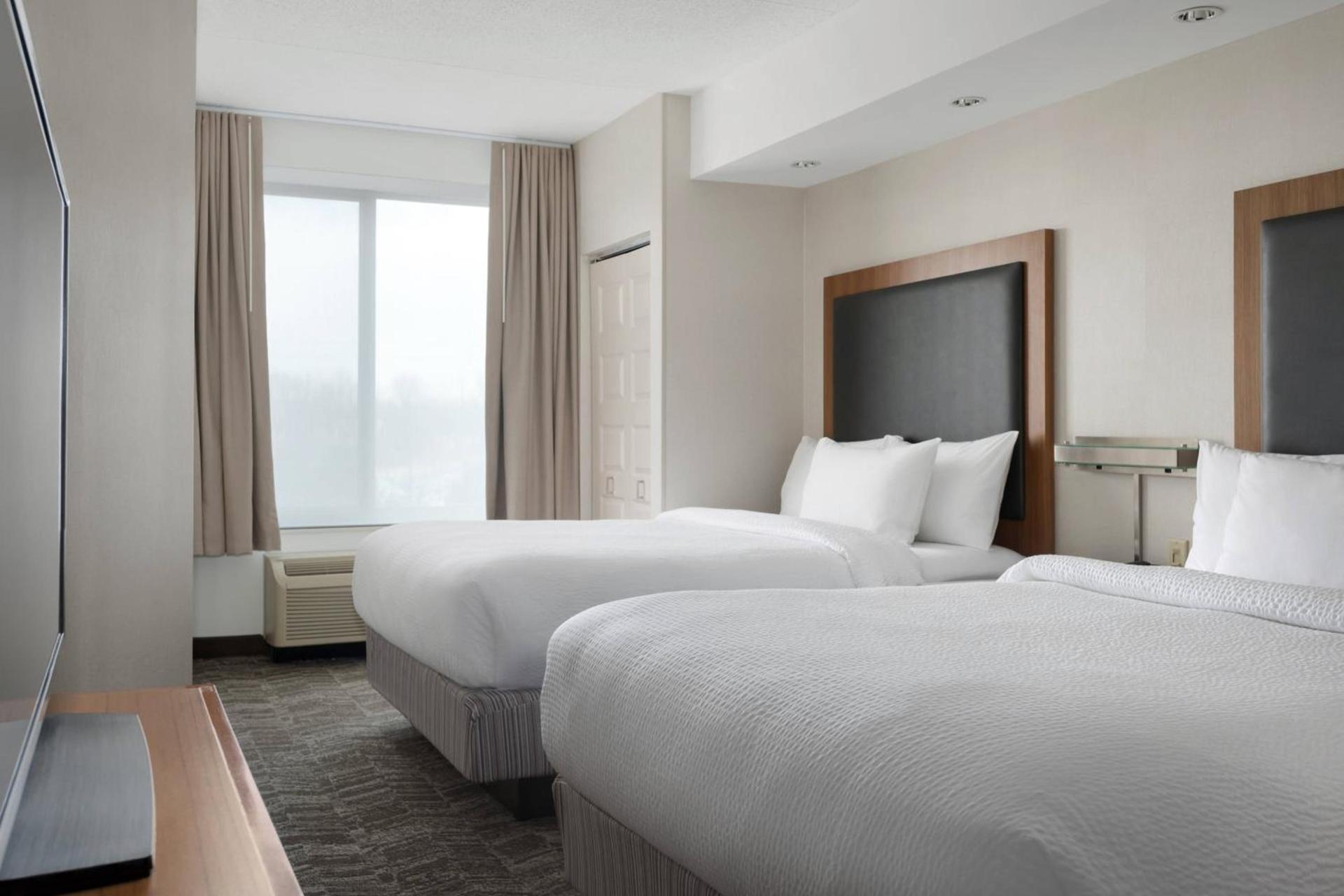 SpringHill Suites Syracuse Carrier Circle — 5