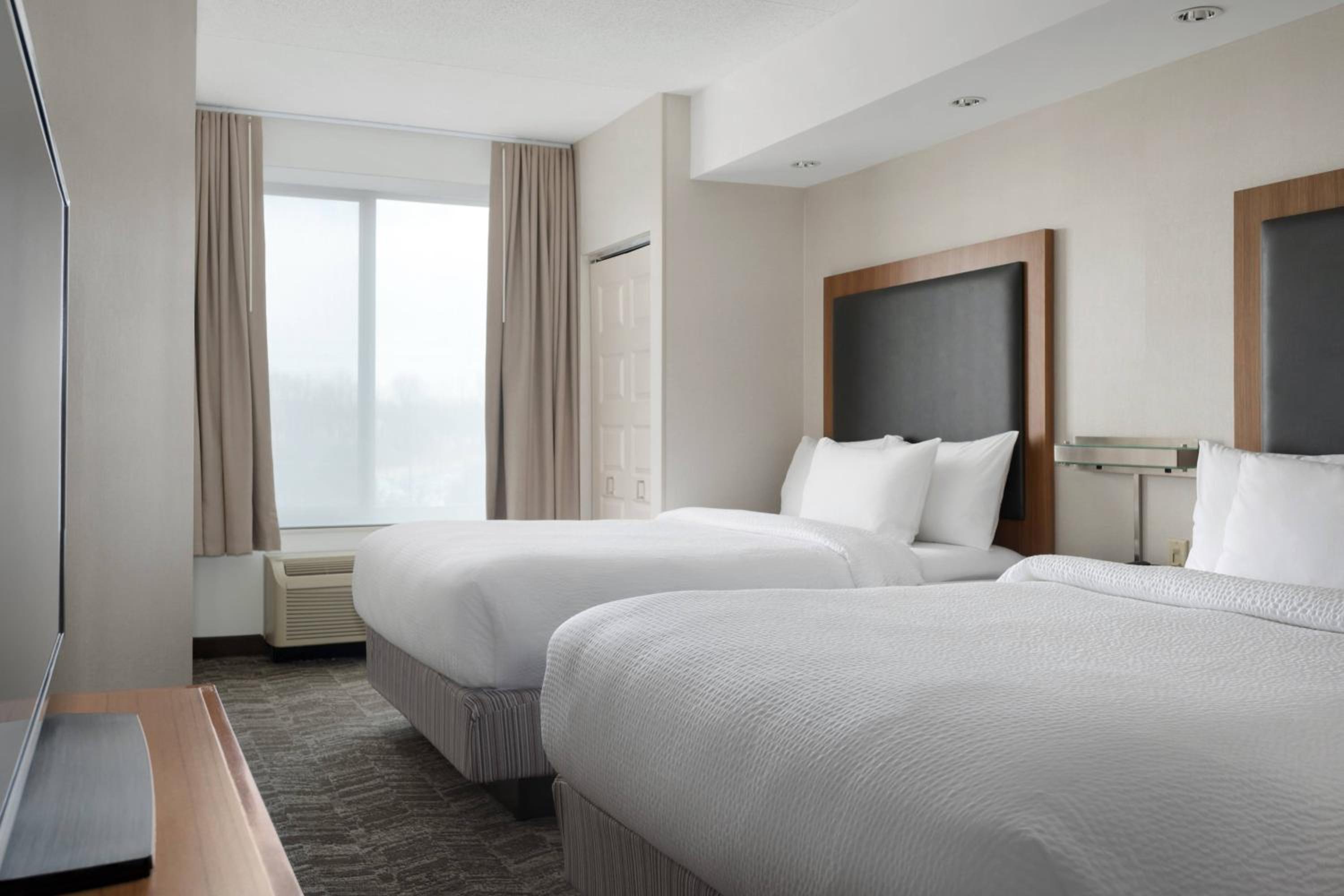 SpringHill Suites Syracuse Carrier Circle — 5