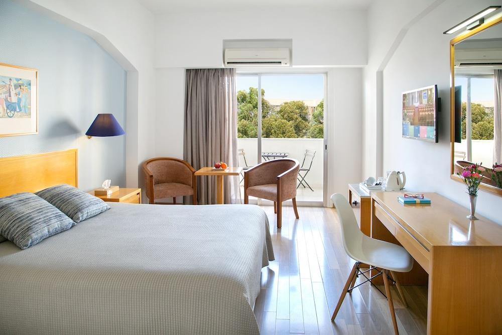 CLEOPATRA HOTEL — 5