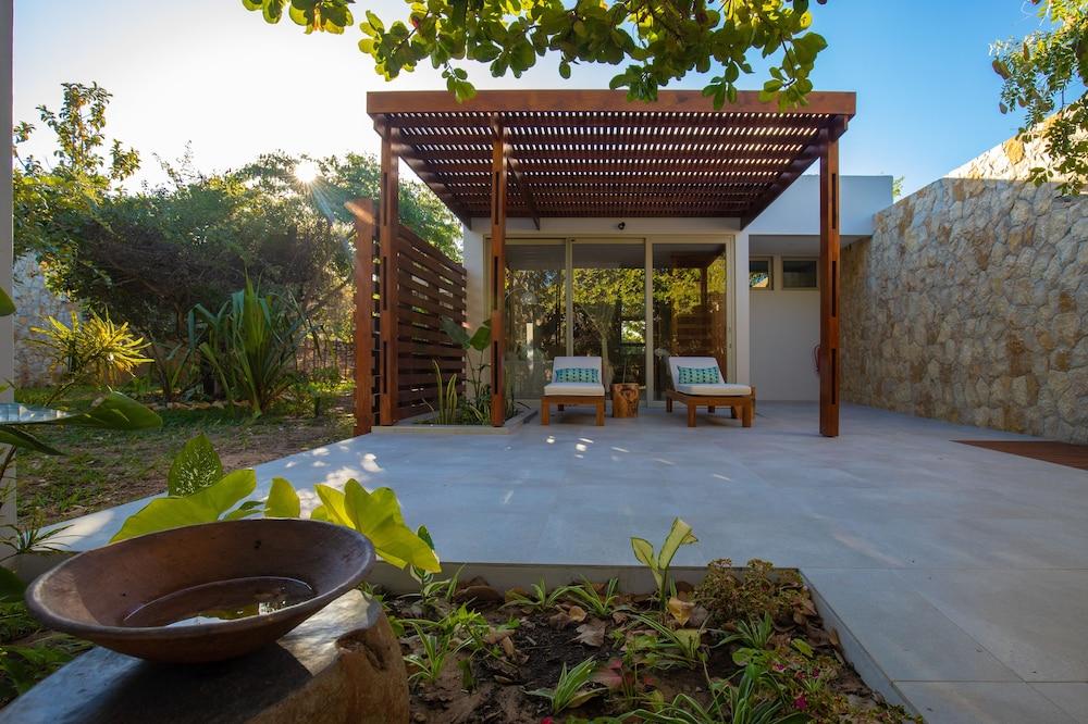 Bahia Mar Boutique Hotel 1235068 — 9