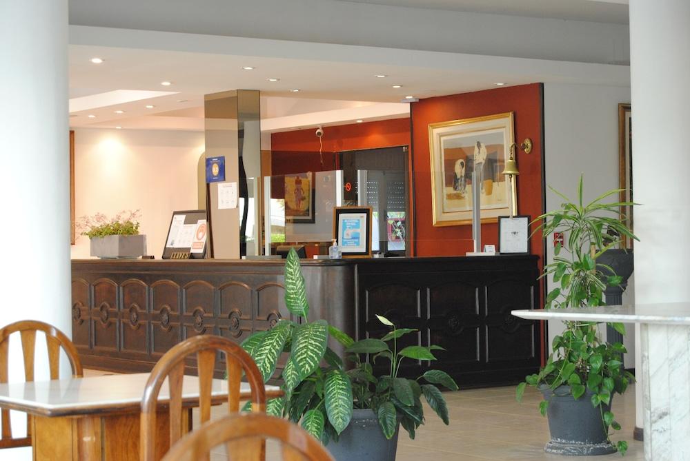 Iberia Hotel — 4