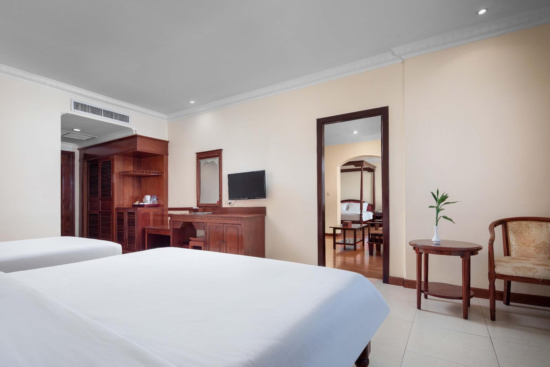 ANGKOR HOLIDAY HOTEL — 9
