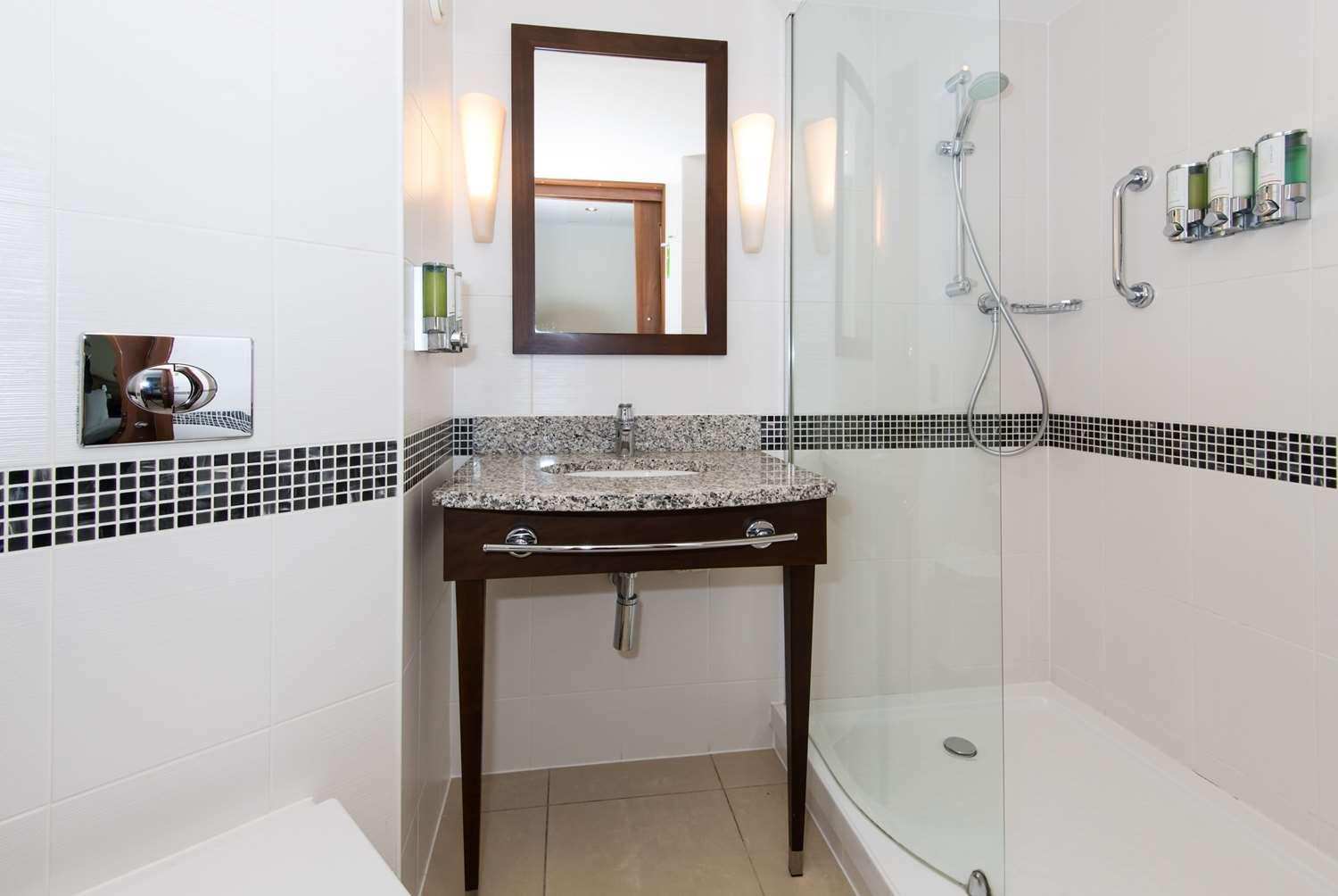 Hampton by Hilton Birmingham Jewellery Quarter — 1