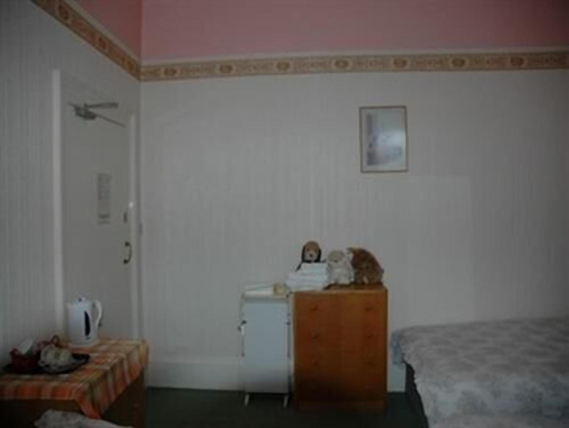 Eglinton Guest House — 7