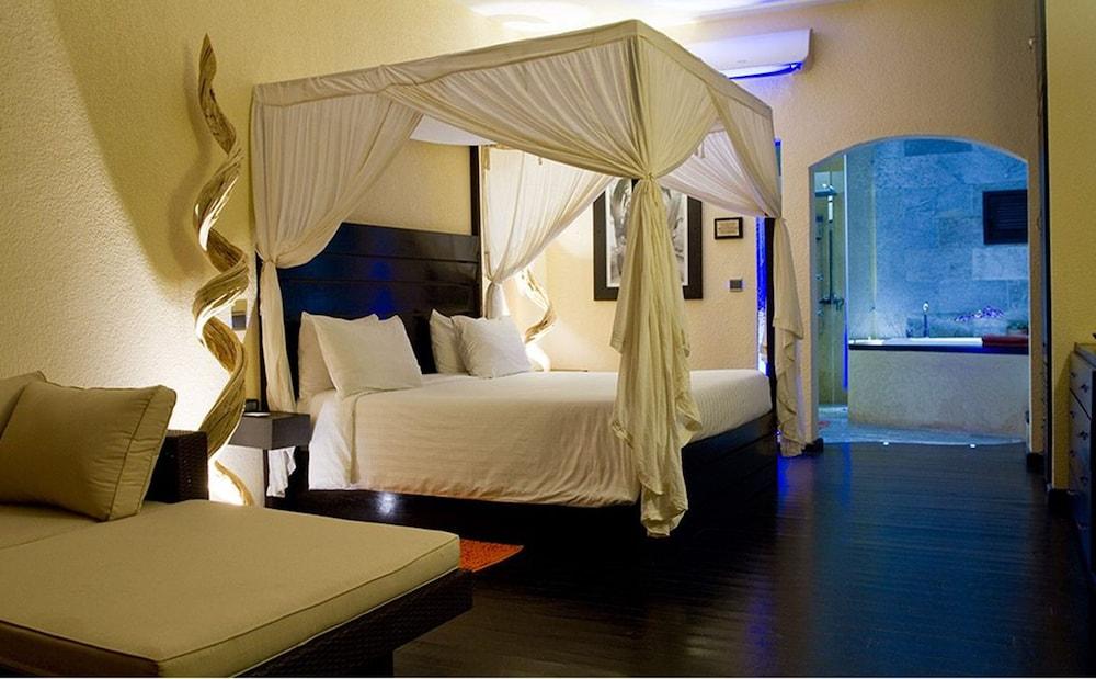 The Rhino Resort Hotel &amp; Spa — 7