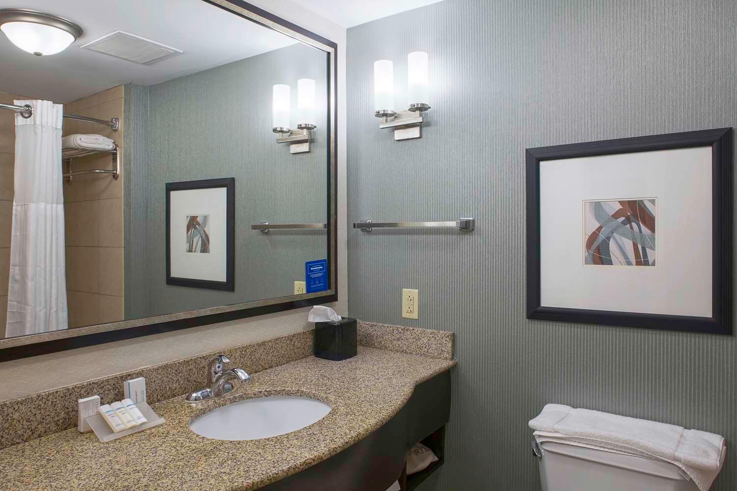 HILTON GARDEN INN JONESBORO — 7