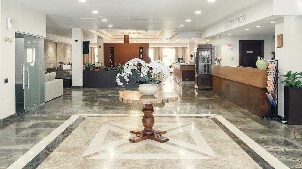 Comfort Hotel Astana — 8