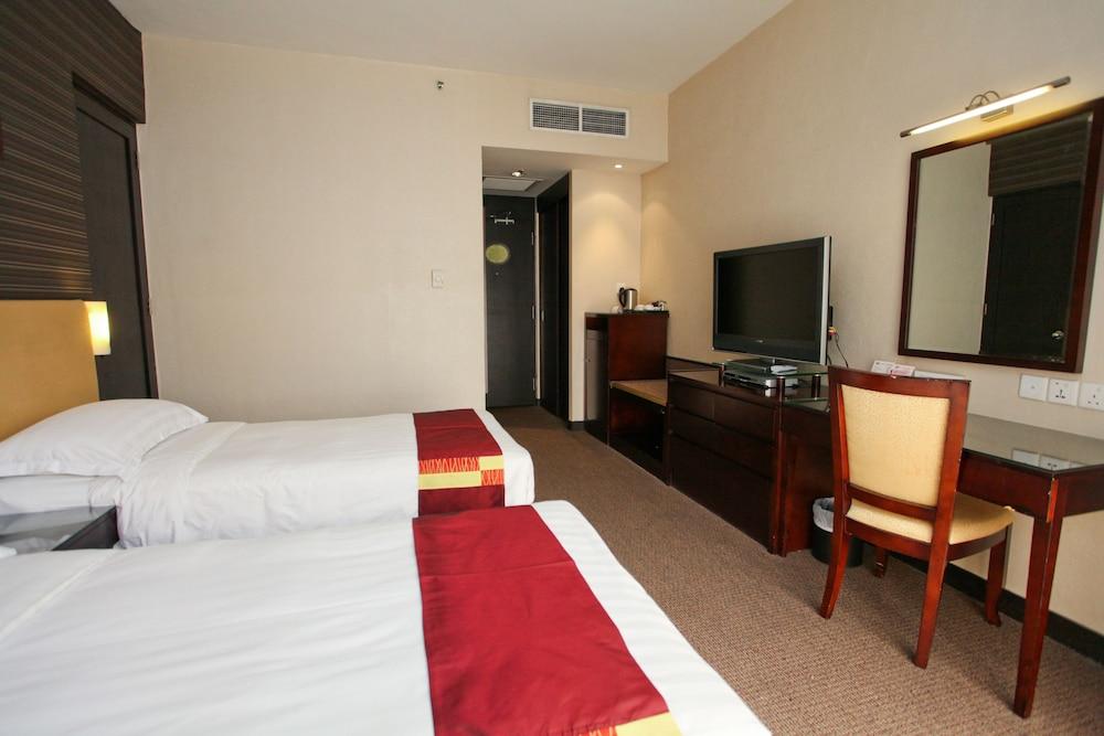 Hotel Royal Queens — 9