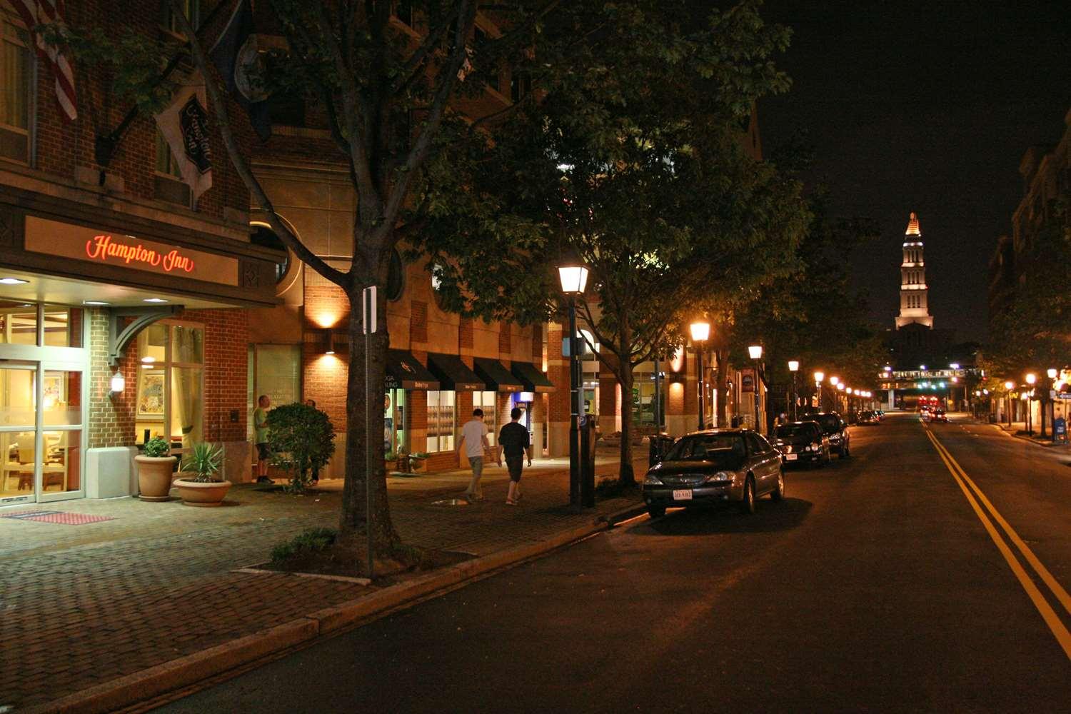 Hampton Inn Alexandria Old Town King St. Metro — 3