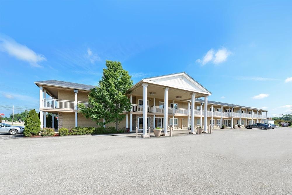 Americas Best Value Inn Austinburg — 1
