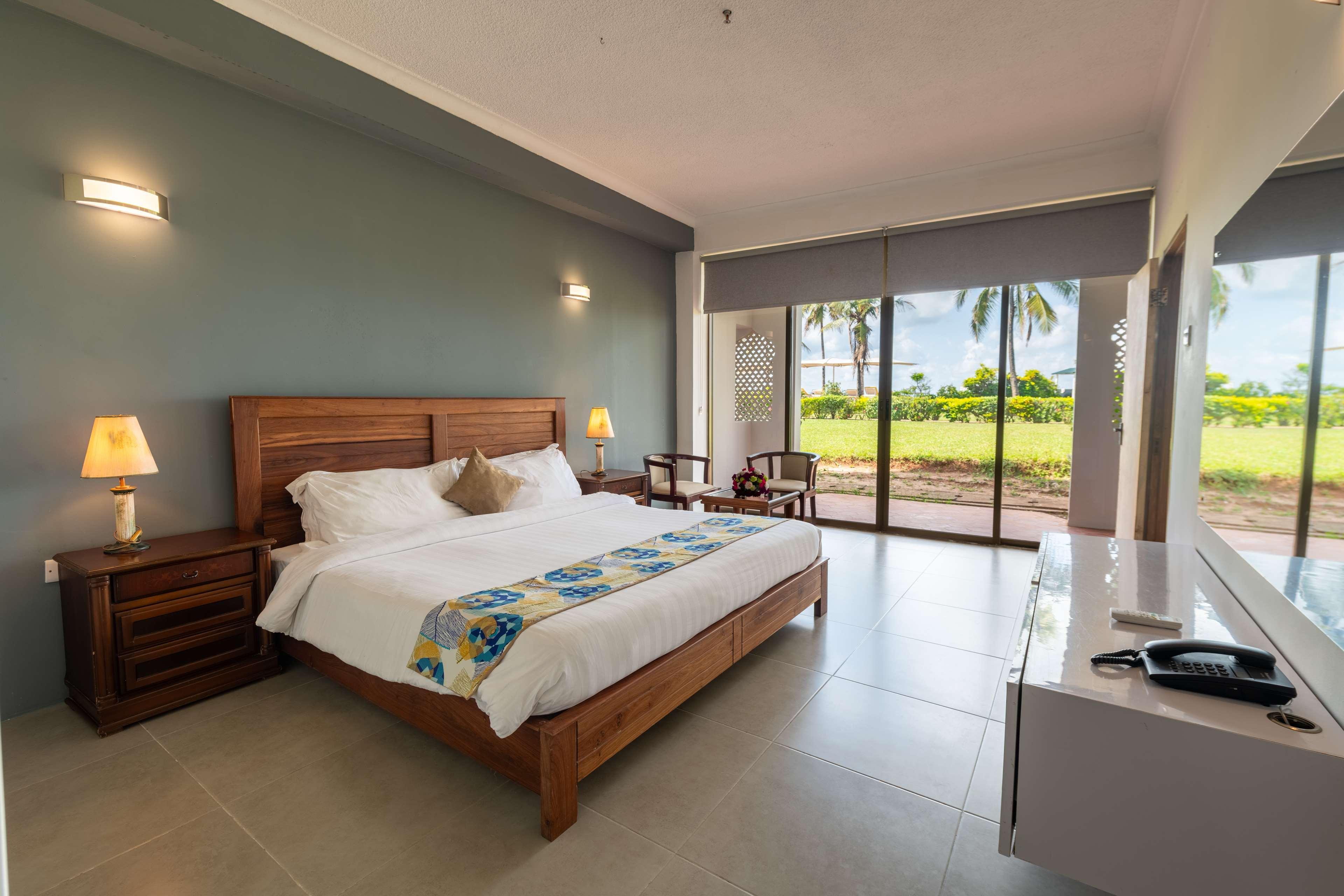 Golden Tulip Dar Es Salaam — 8