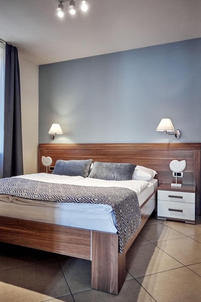 Apartments Vila Piranesi 1144008 — 9