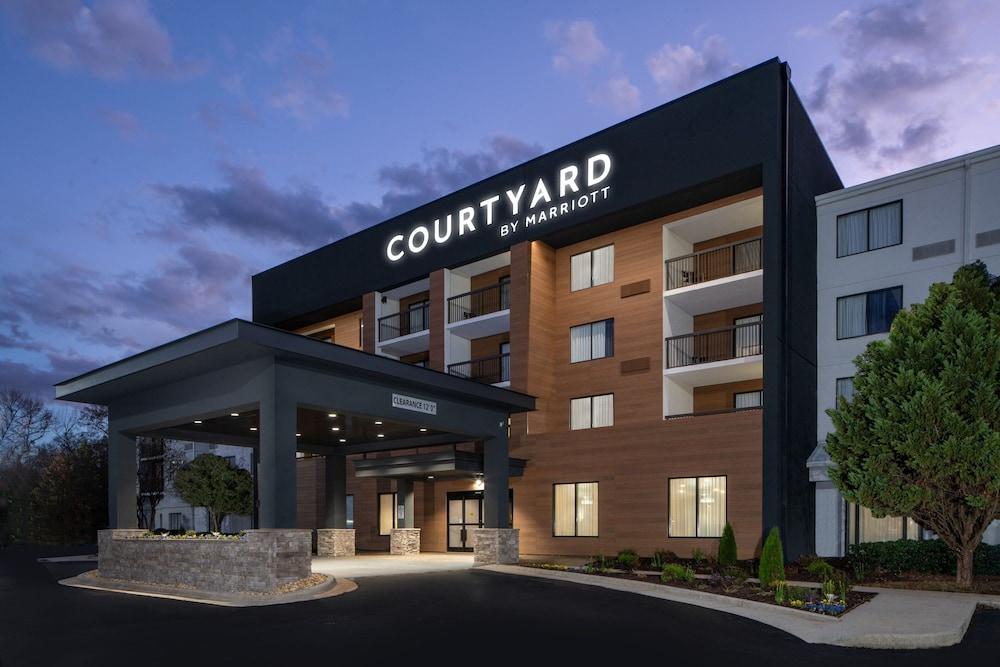 Courtyard Decatur — 1