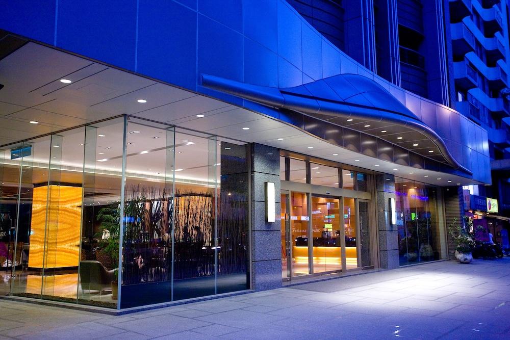 Park Hotel Taipei 882225 — 2