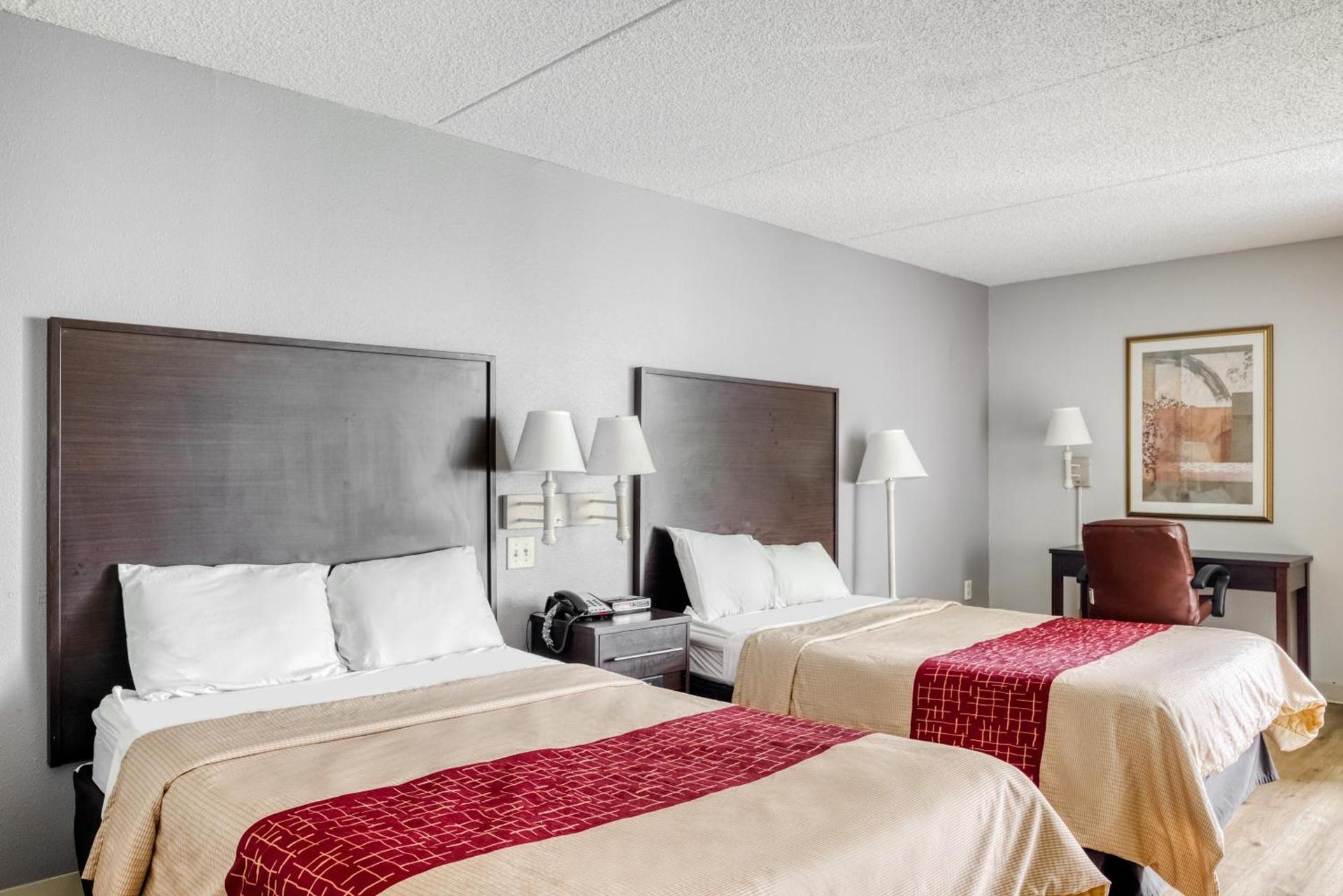 OYO Hotel Burlington South — 7