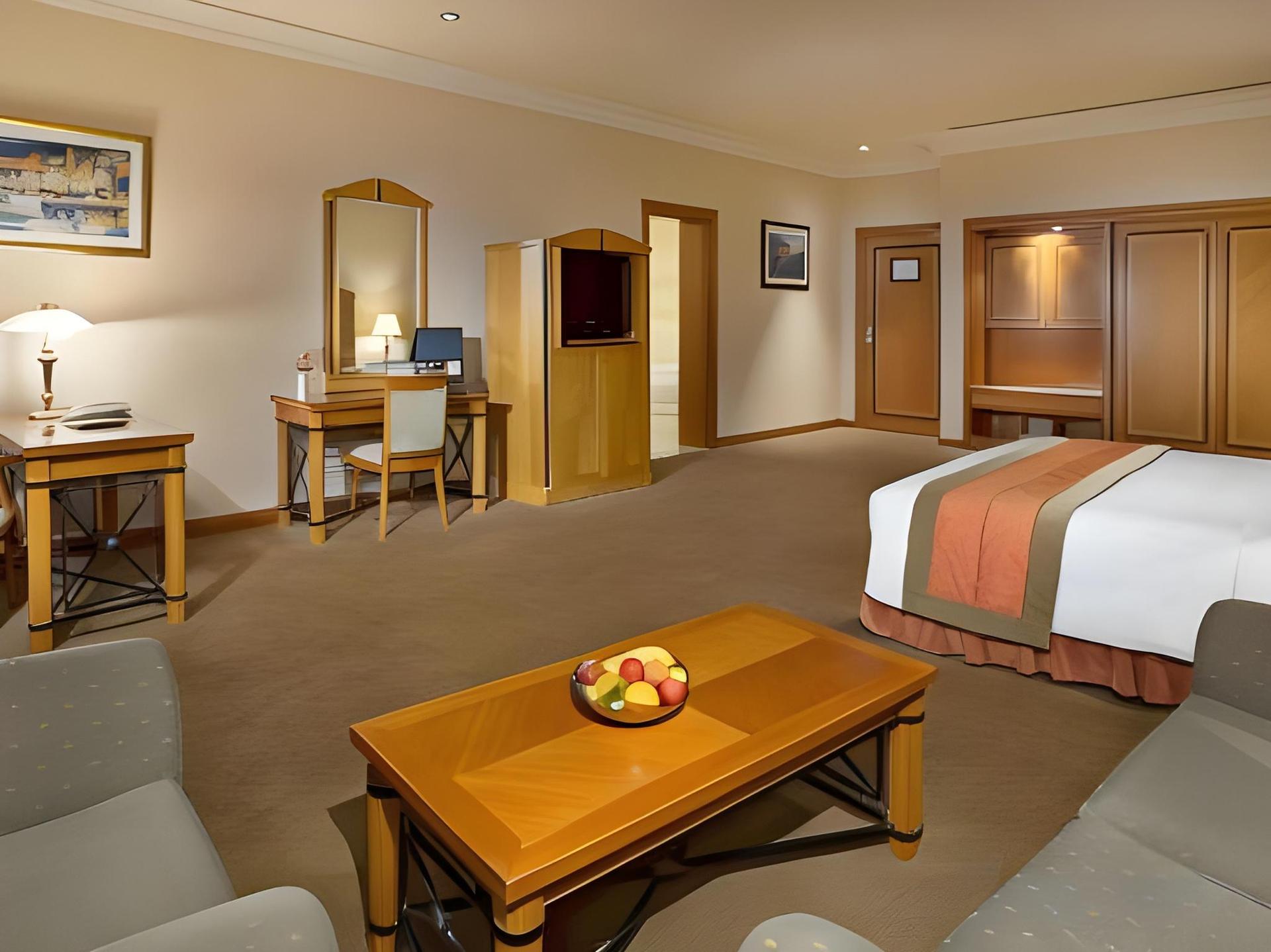 Al Raha Beach Resort & Spa — 1