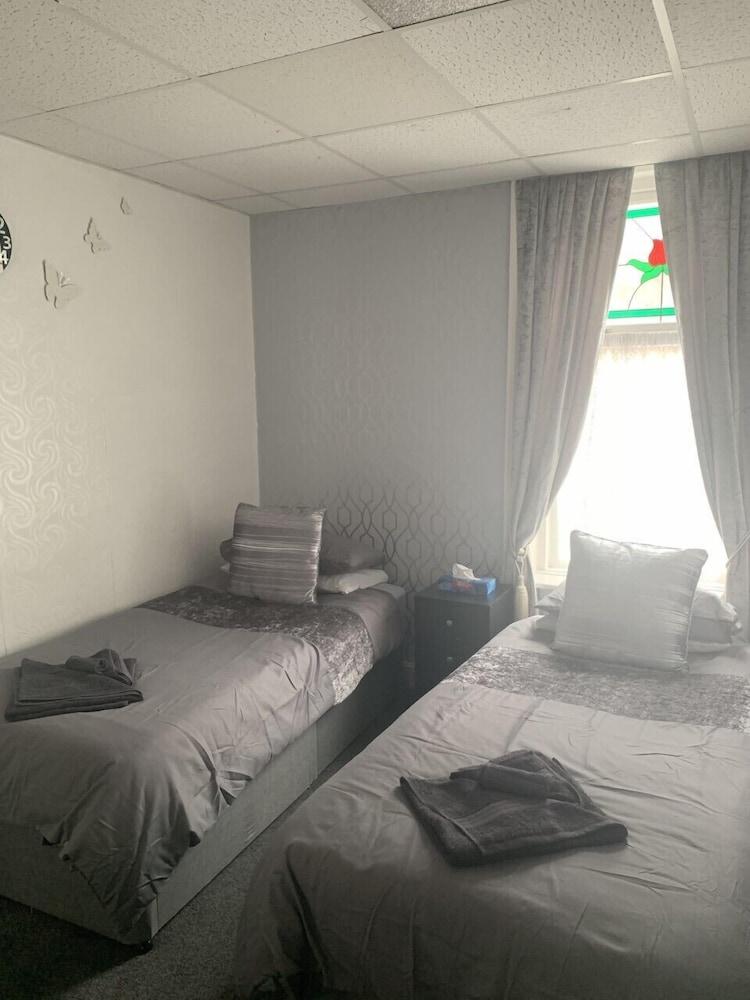 The Butterfly Hotel - Adults Only — 10