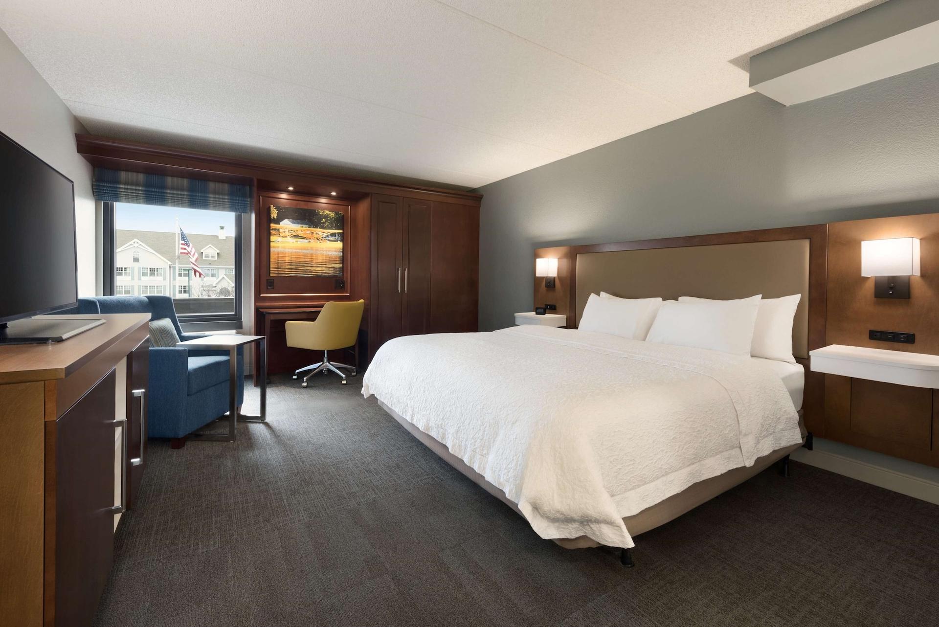 Hampton Inn Appleton-Fox River Mall Area — 8