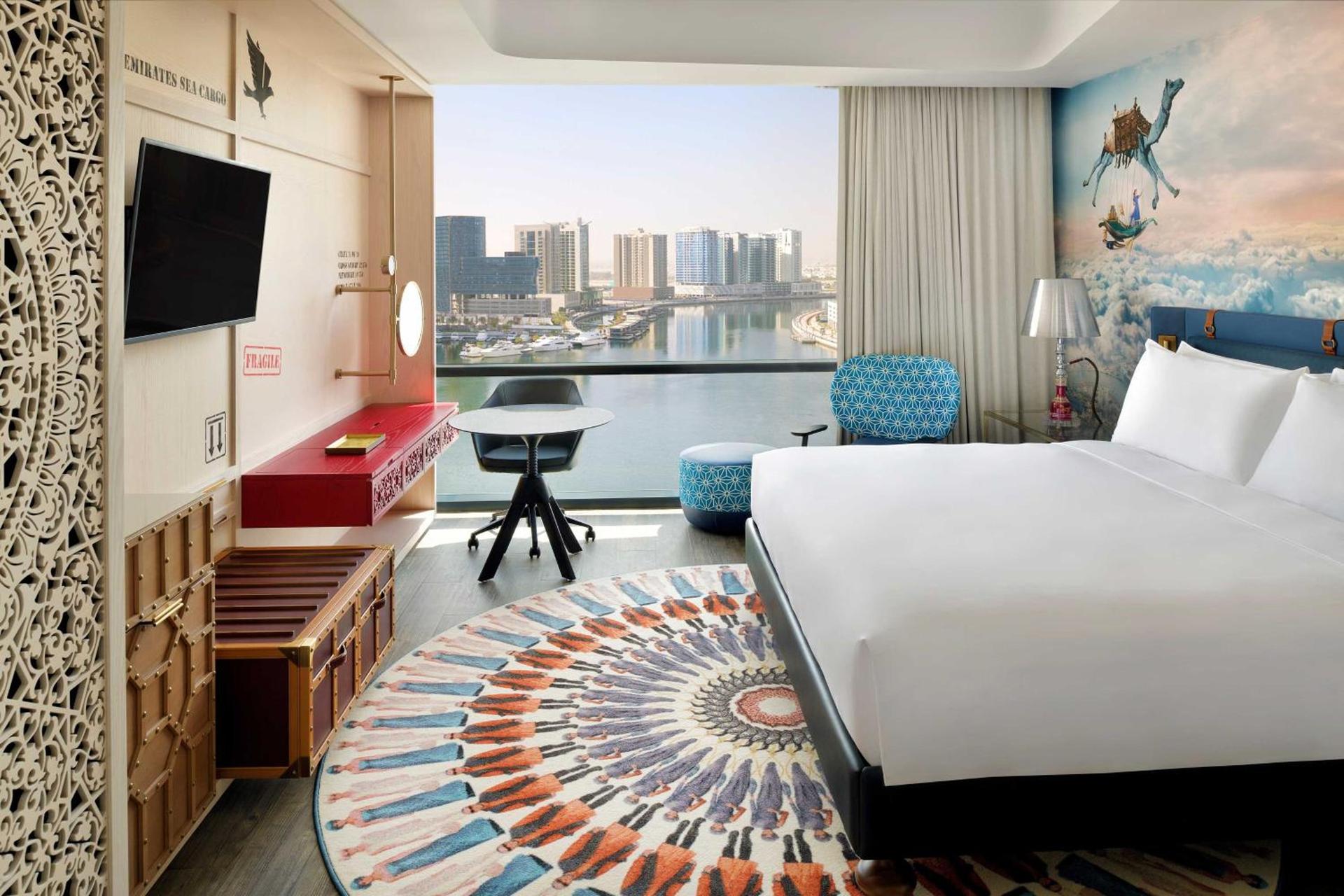 Hotel Indigo Dubai Downtown — 10