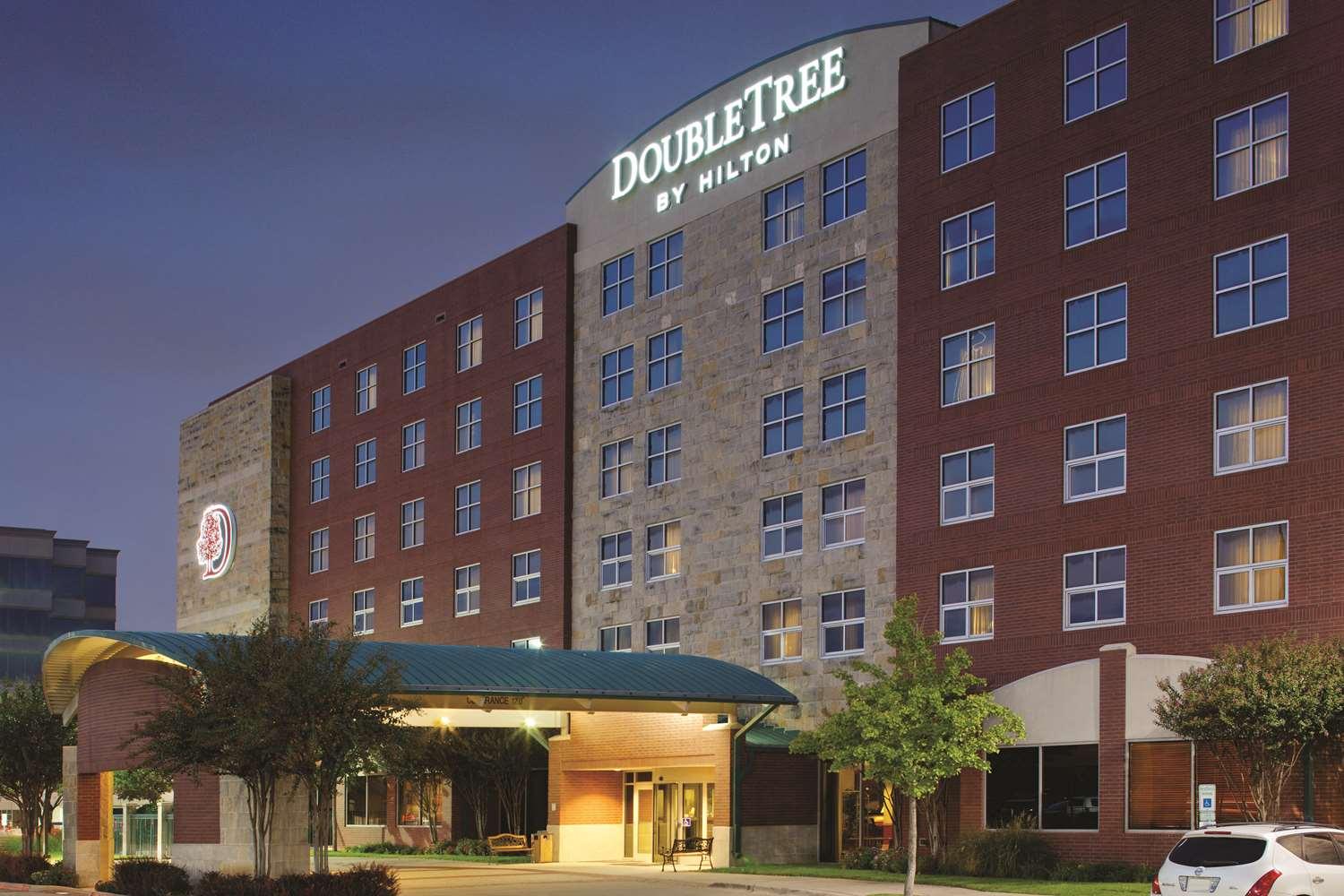 DoubleTree by Hilton Hotel Dallas - Farmers Branch — 4