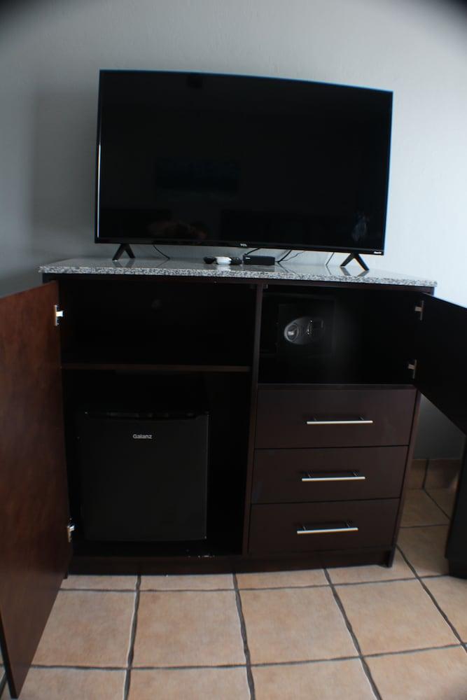 Grace Bay Suites — 5