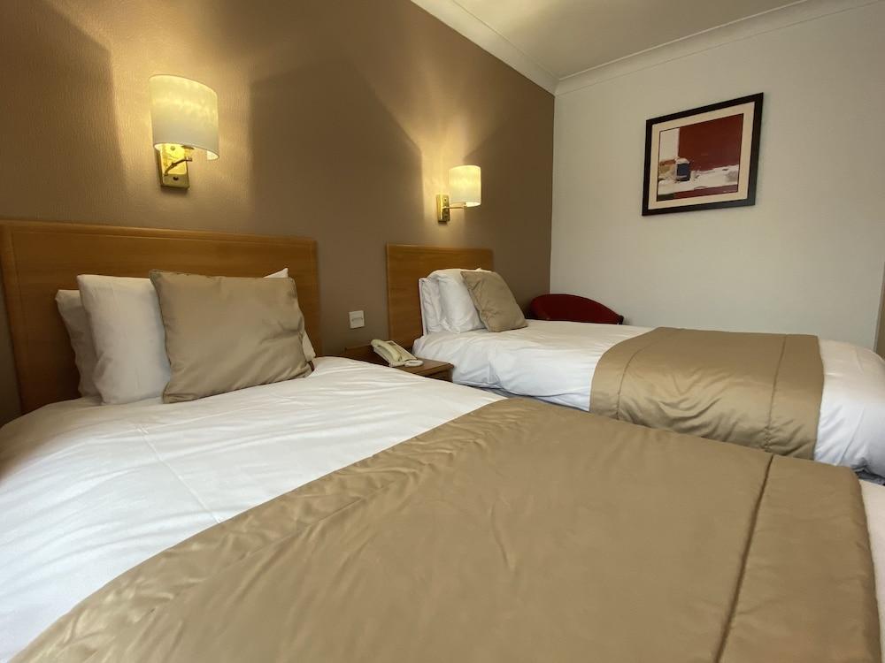 Great Barr Hotel — 10