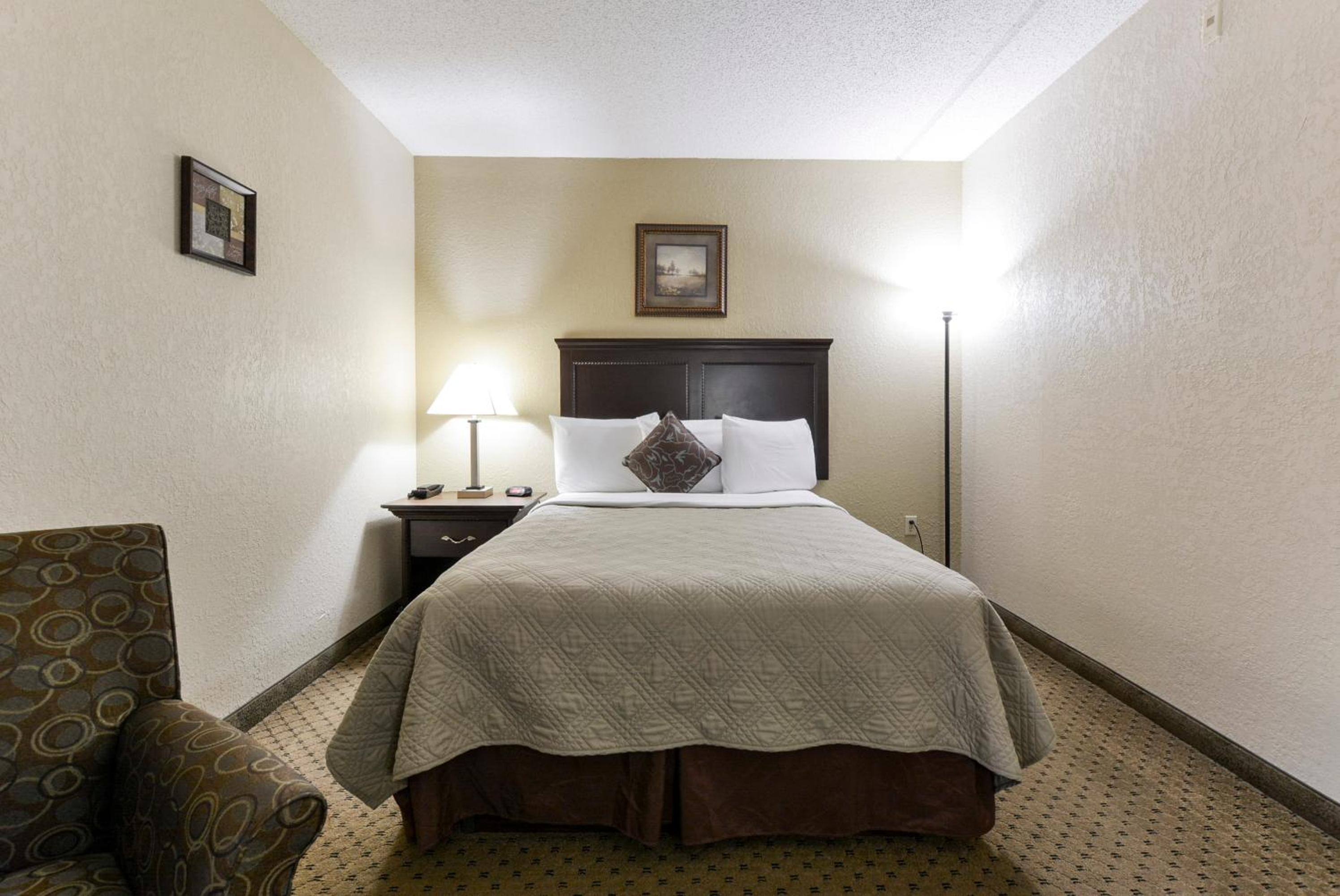 Grand View Inn and Suites — 6
