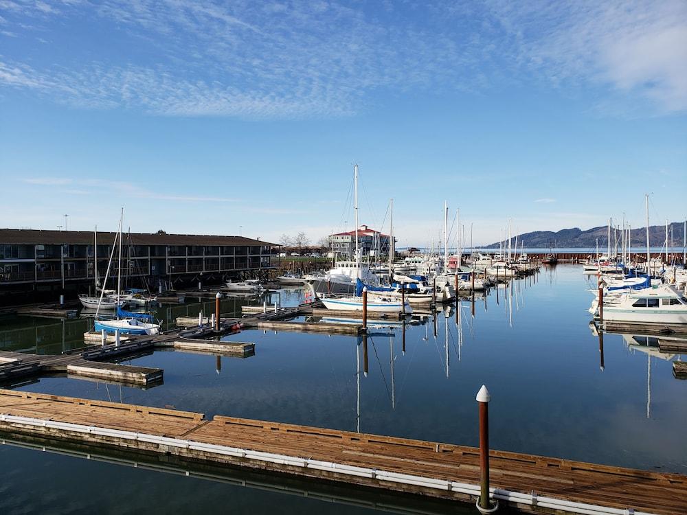 Astoria Riverwalk Inn — 2