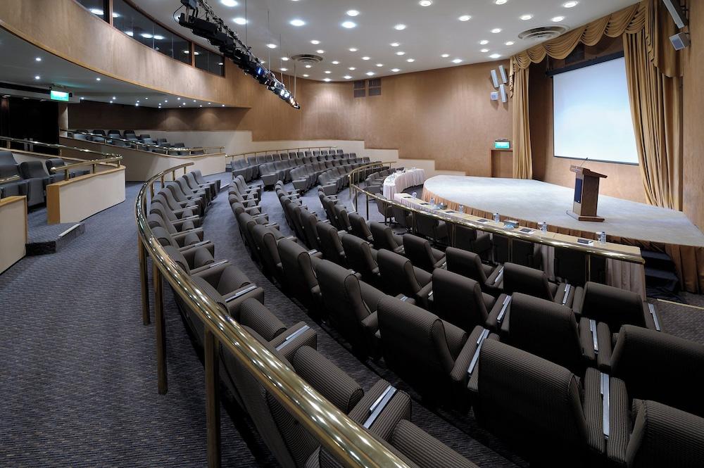 Intercontinental Abu Dhabi — 5