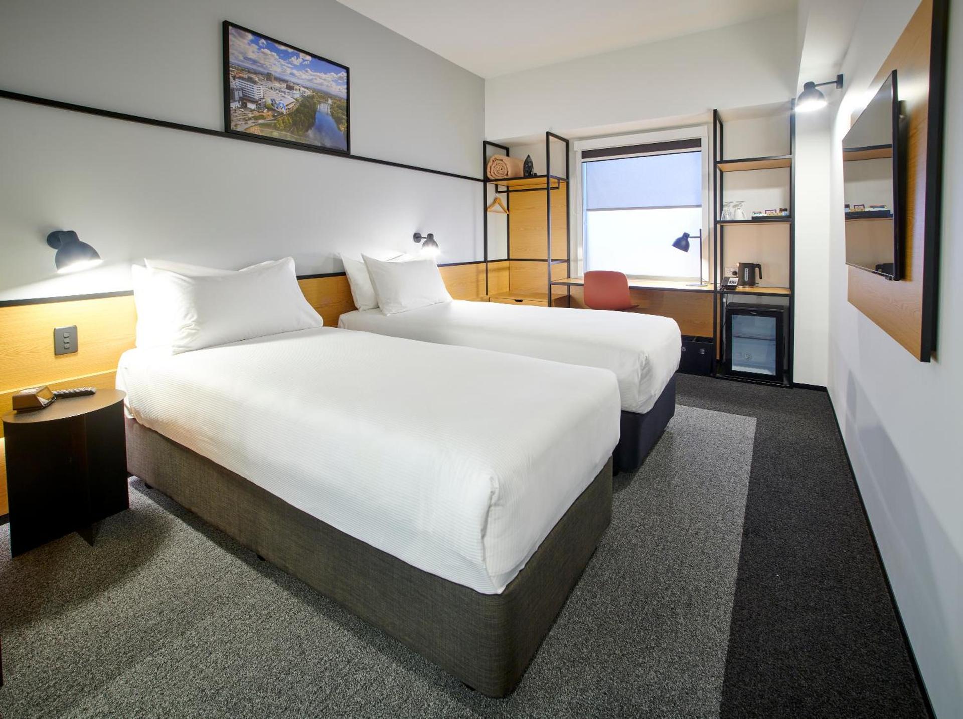 Ibis Hamilton Tainui — 6