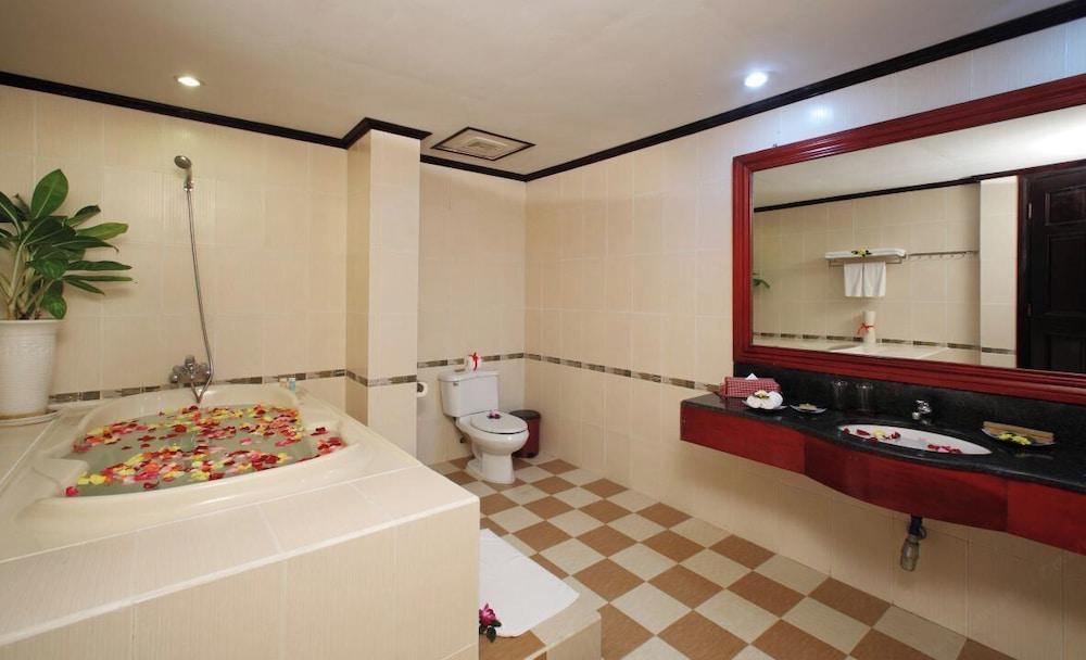 River Beach Resort and Residences — 1