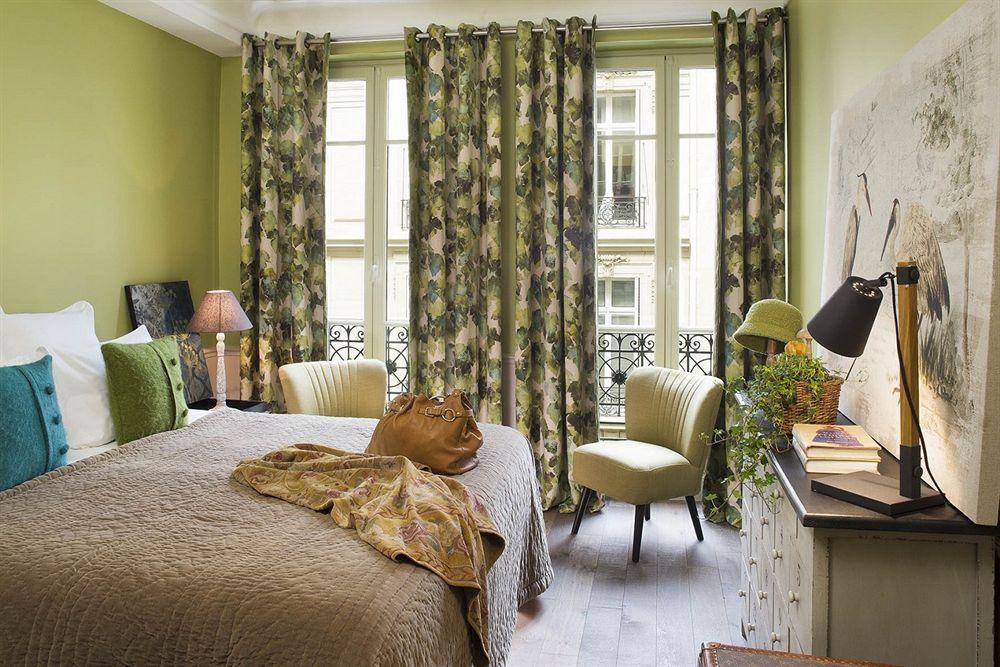 LE PETIT CHOMEL 7054 — 4