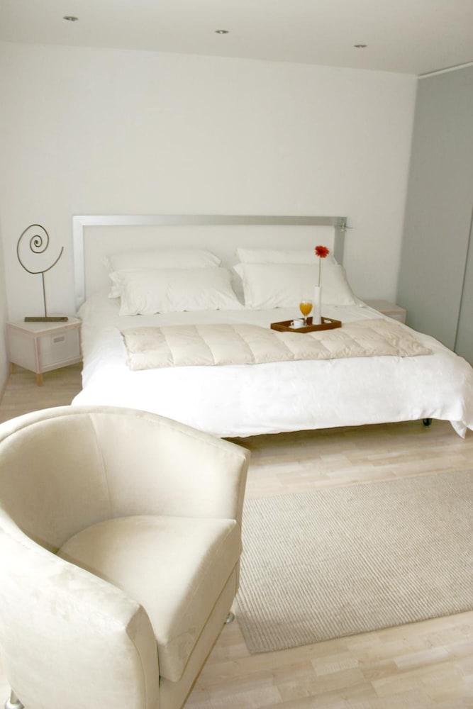 Hotel Piedraluna 1112678 — 1