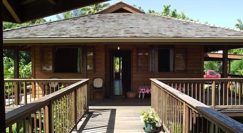 Moorea Surf Bed and Breakfast - Hostel — 1