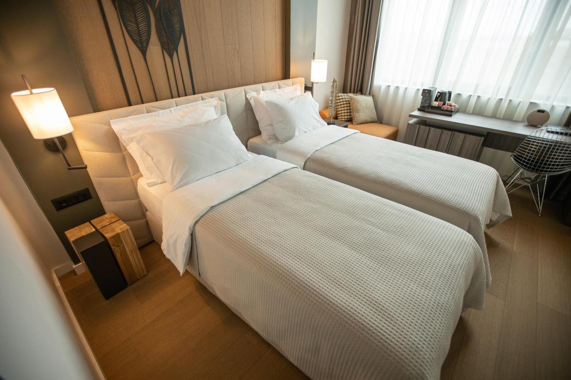 KAMNIK HOTEL — 10