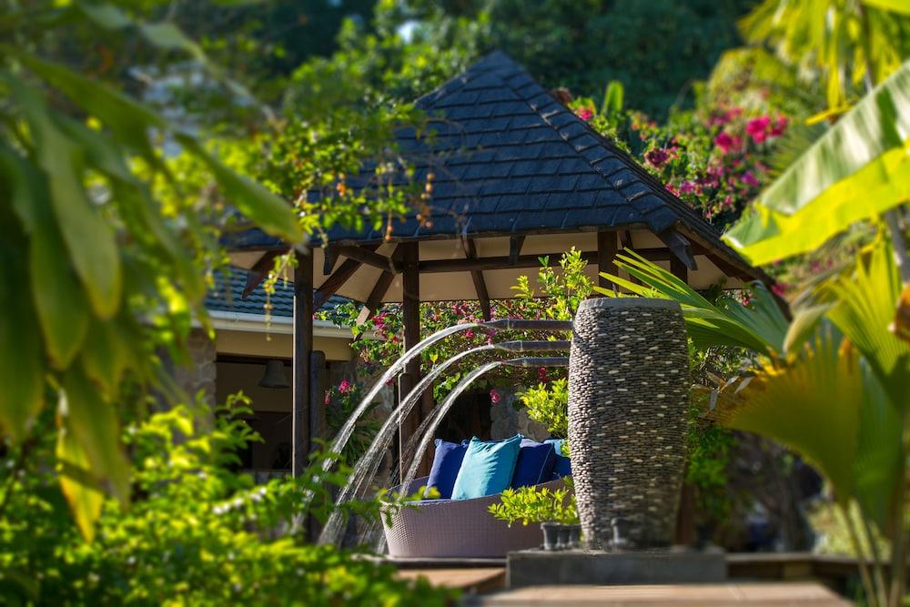 Coco de Mer Hotel and Black Parrot Suites — 1
