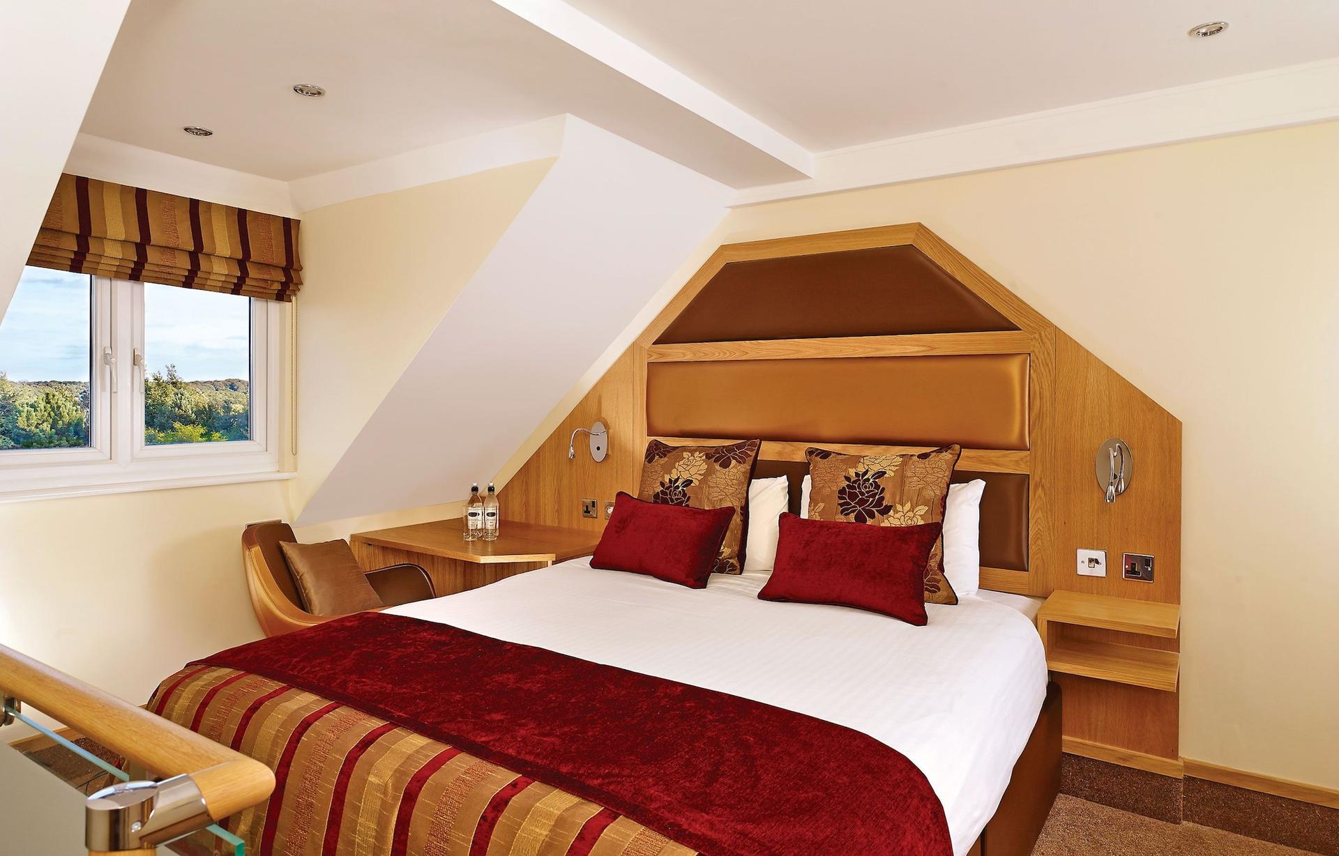 FAIRLAWNS HOTEL AND SPA — 10