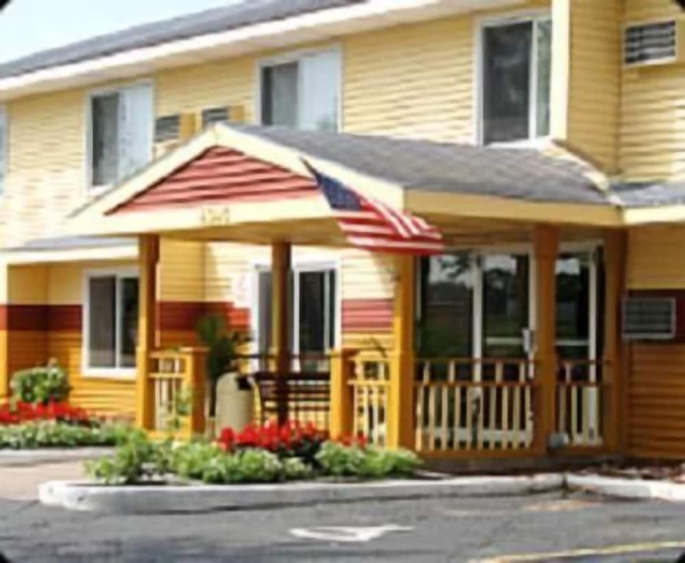 Regency Inn &amp; Suites — 2