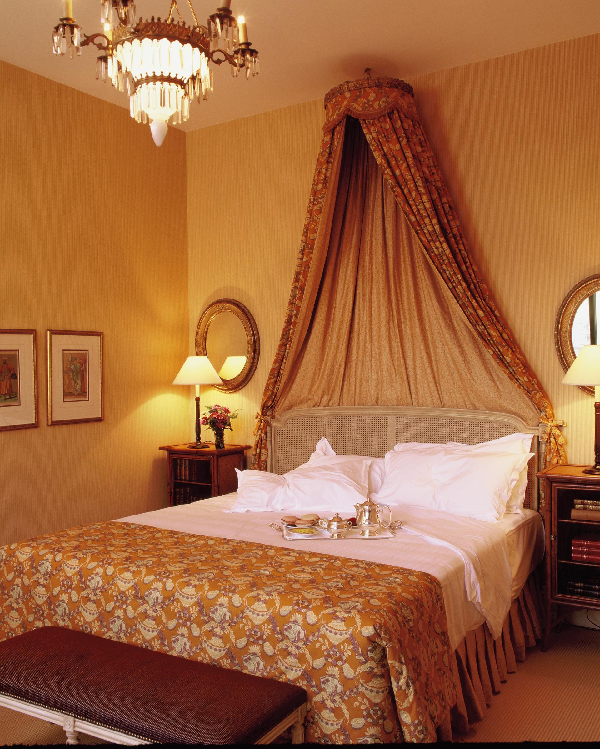 HOTEL ALBERGO 16744 — 5