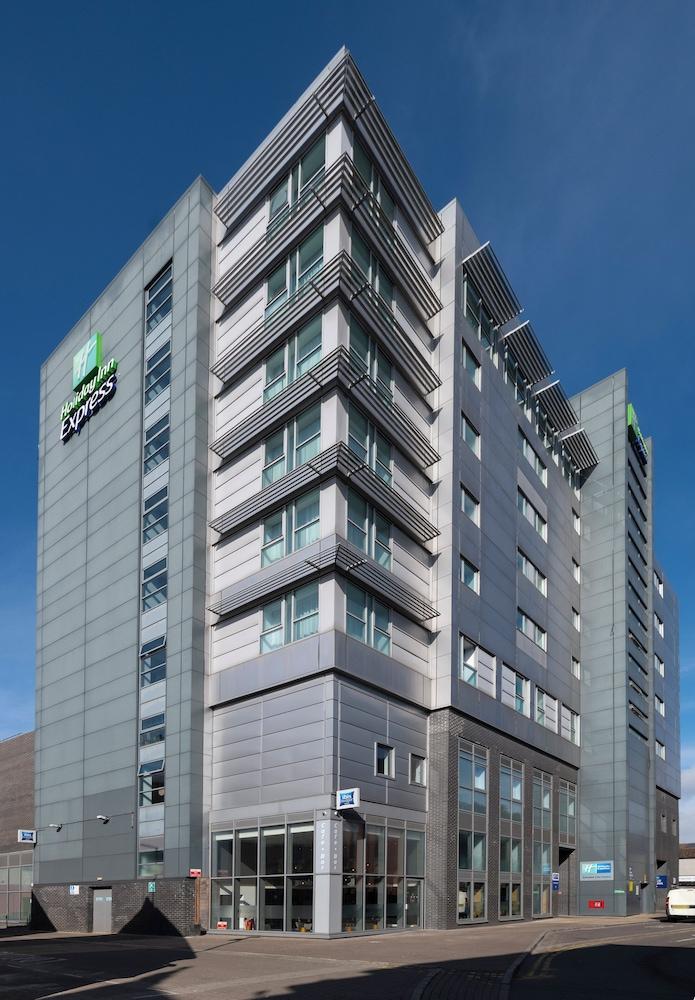 Holiday Inn Express SWINDON CITY CENTRE — 3