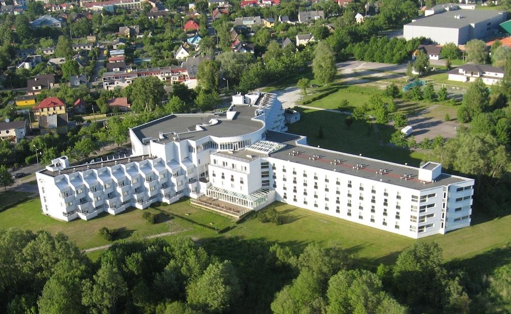 STRAND SPA & CONFERENCE HOTEL 911755 — 1