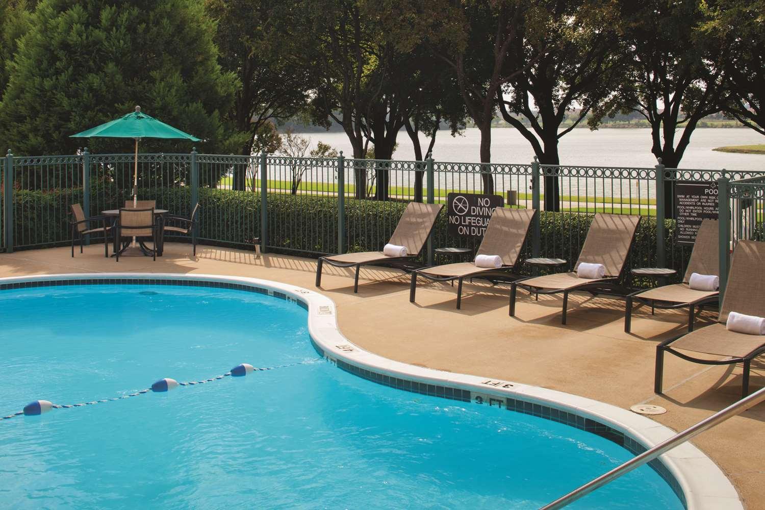 DoubleTree by Hilton Hotel Dallas - Farmers Branch — 2