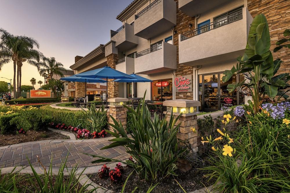 Tropicana Inn &amp; Suites — 2