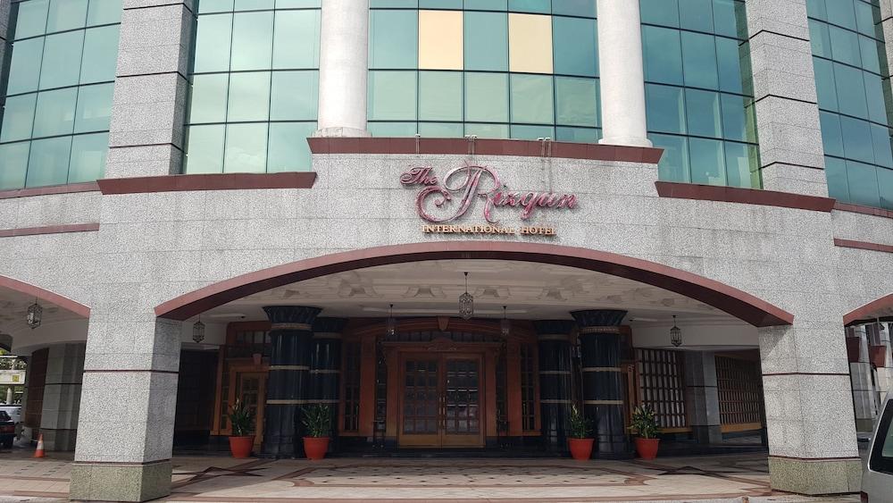 THE RIZQUN INTERNATIONAL HOTEL(MB) — 1