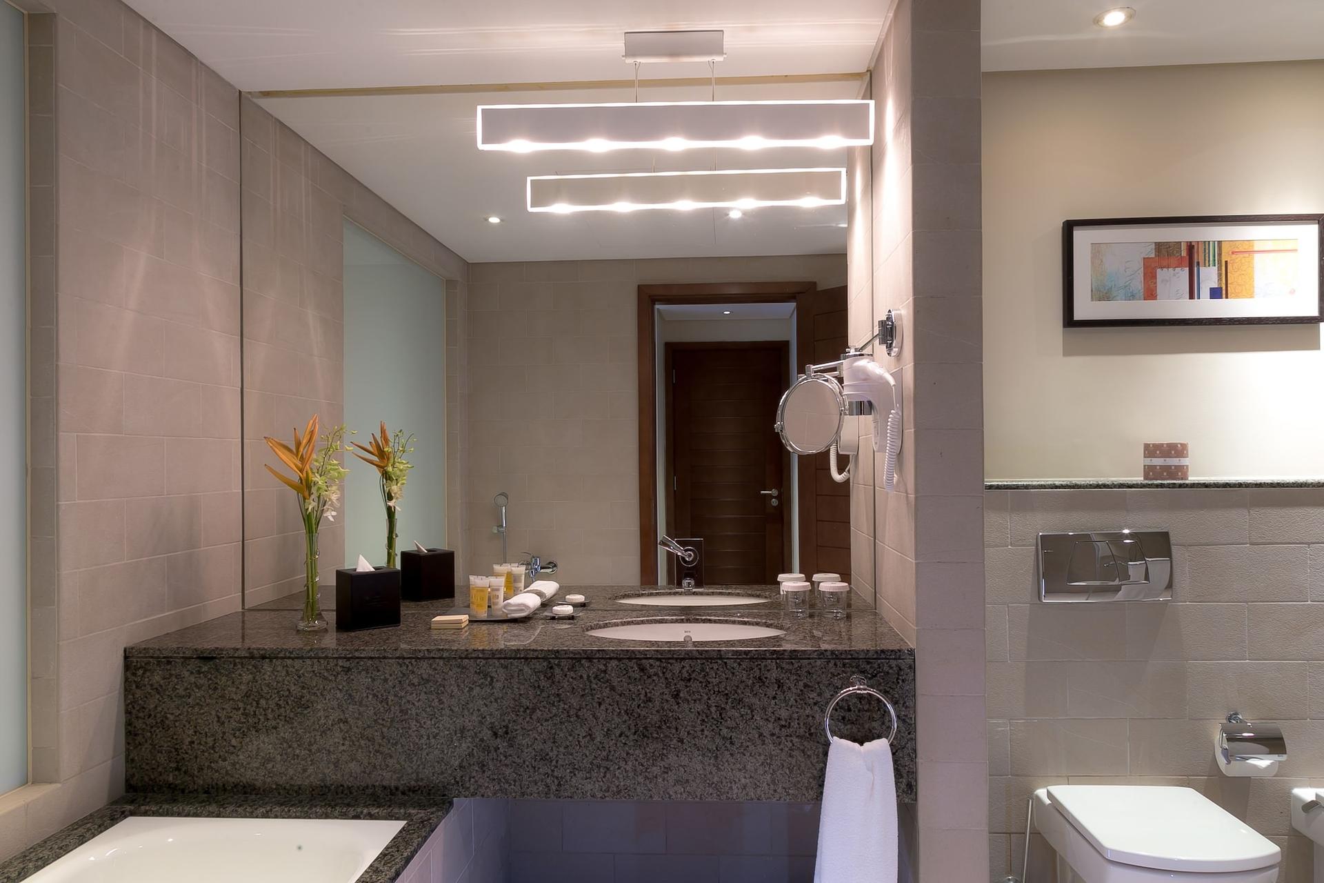 Grand Millennium Al Wahda Hotel — 10